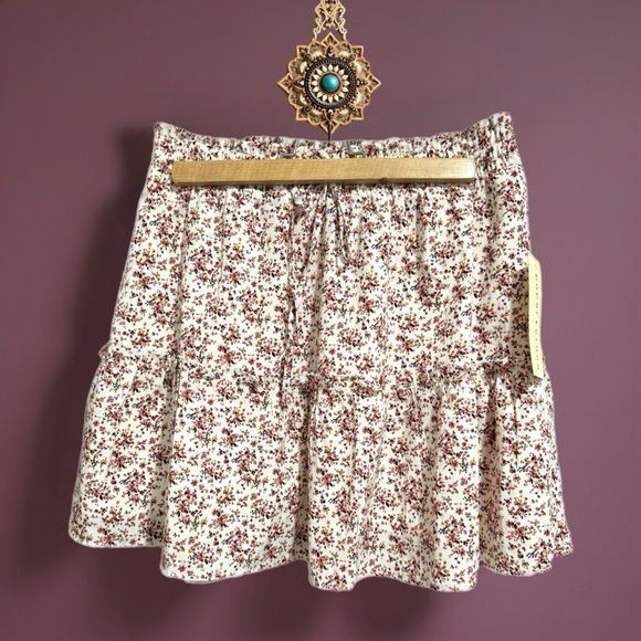 NWT PAPER CRANE Cottage Core Pull On Skirt Floral Ruffle Lined Mini Womens Large - Picture 14 of 15